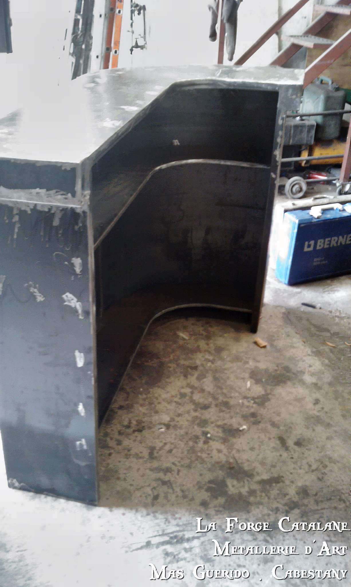 Meuble bar en fer  forge catalane.jpg